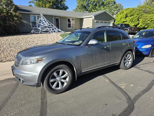 2004 INFINITI FX35 Base