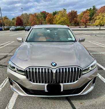 2022 BMW 740 i xDrive