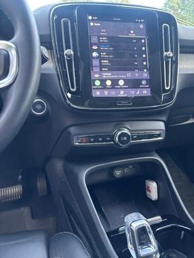 White 2023 Volvo XC40 B5 Plus Bright Theme