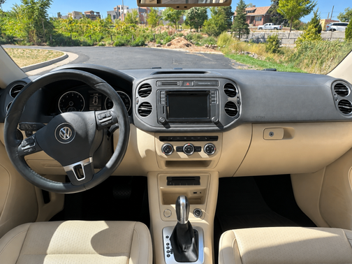 White 2017 Volkswagen Tiguan 2.0T S