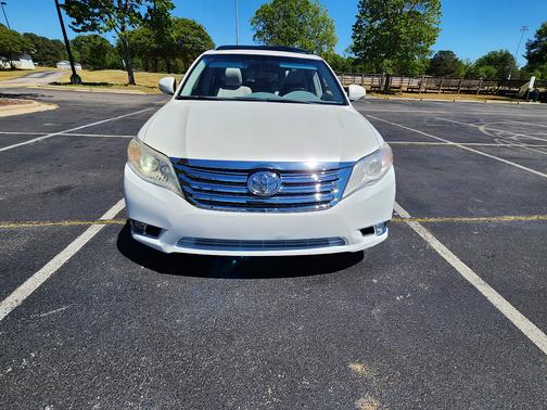 White 2011 Toyota Avalon Limited
