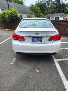 White 2011 Toyota Avalon Limited