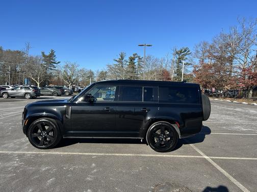 2025 Land Rover Defender 130 P400 X-Dynamic SE