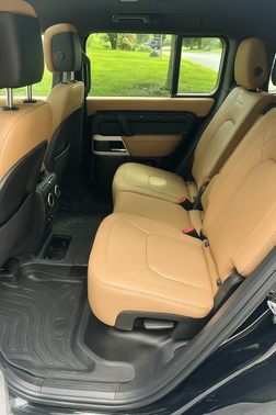 2025 Land Rover Defender 130 P400 X-Dynamic SE