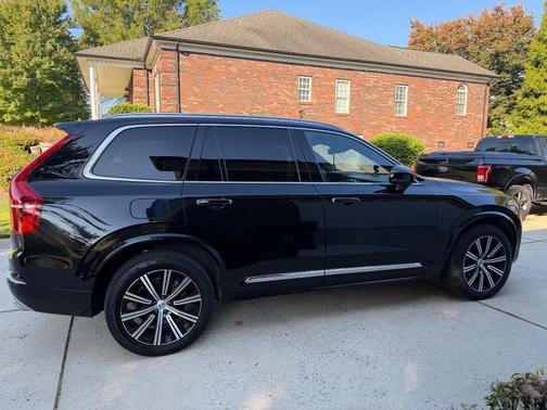 Black 2021 Volvo XC90 Recharge Plug-In Hybrid T8 Inscription 7 Passenger