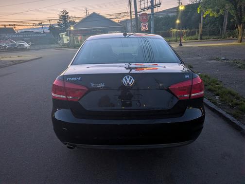 Black 2013 Volkswagen Passat 2.5 SE