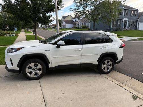 White 2019 Toyota RAV4 Hybrid LE