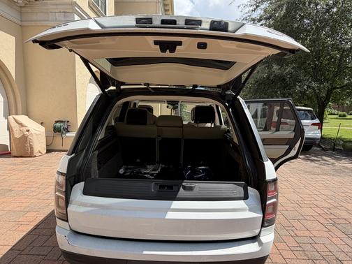 White 2018 Land Rover Range Rover 3.0L Supercharged HSE
