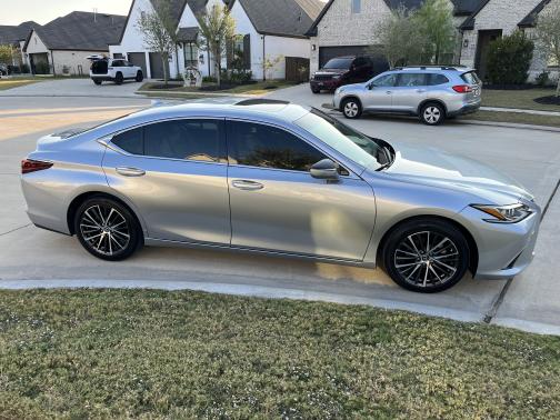 2023 Lexus ES 350 Base