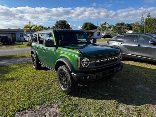 2024 Ford Bronco Black Diamond