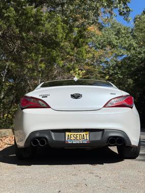 White 2014 Hyundai Genesis Coupe 2.0T R-Spec