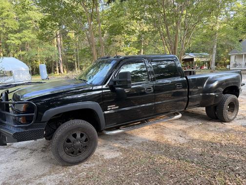 Black 2005 Chevrolet Silverado 3500 LT Crew Cab