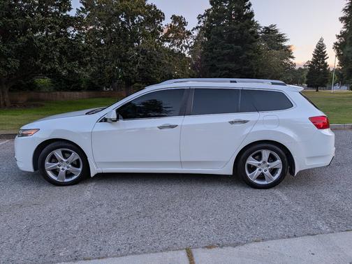 White 2012 Acura TSX 2.4