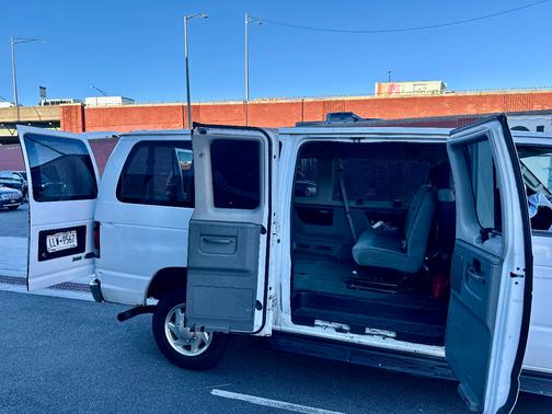 White 2009 Ford E350 Super Duty XL