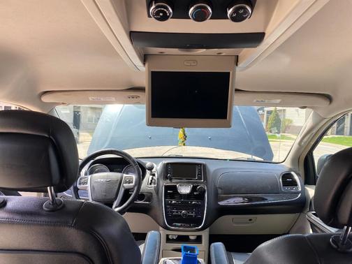 Blue 2013 Chrysler Town & Country Touring