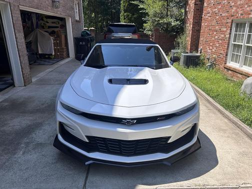White 2022 Chevrolet Camaro 2SS