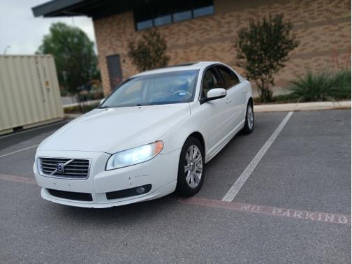 White 2009 Volvo S80 3.2