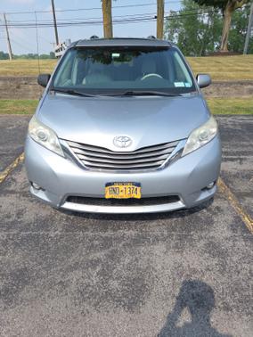 2014 Toyota Sienna XLE
