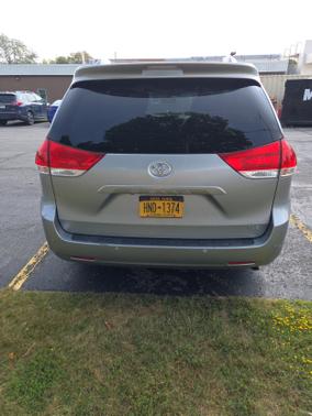2014 Toyota Sienna XLE