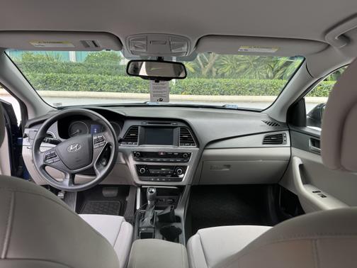 2016 Hyundai SONATA SE