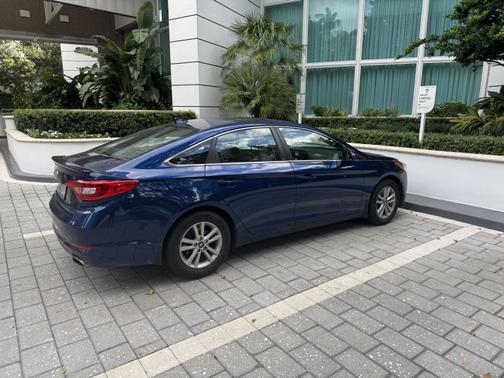 2016 Hyundai SONATA SE