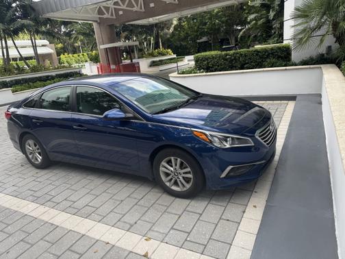 2016 Hyundai SONATA SE