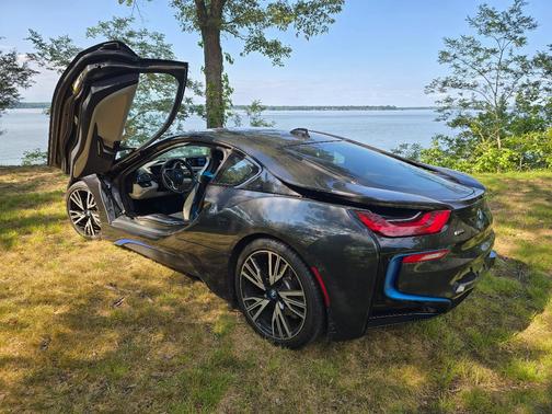 Black 2014 BMW i8 Base