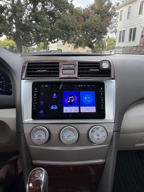 White 2011 Toyota Camry SE