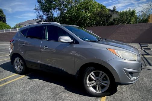 Silver 2012 Hyundai TUCSON GLS