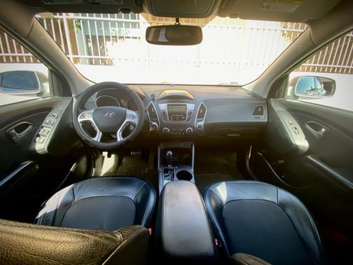 Silver 2012 Hyundai TUCSON GLS