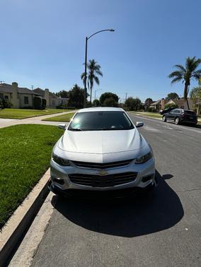 Silver 2018 Chevrolet Malibu LT