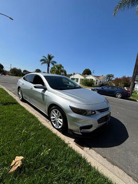 Silver 2018 Chevrolet Malibu LT