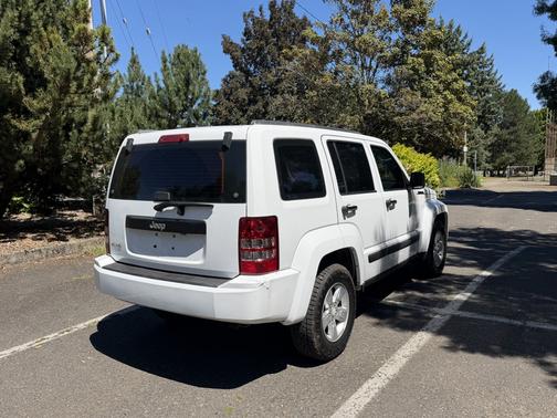 White 2011 Jeep Liberty Sport