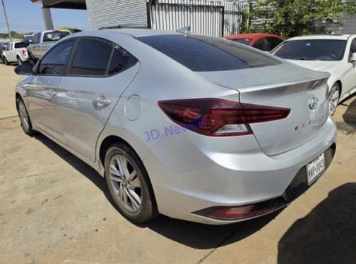 White 2019 Hyundai ELANTRA SEL