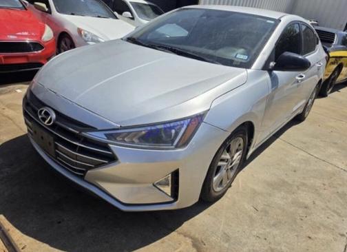 White 2019 Hyundai ELANTRA SEL