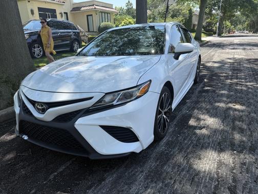 2019 Toyota Camry SE