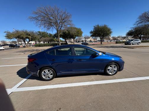 2020 Hyundai ELANTRA SEL