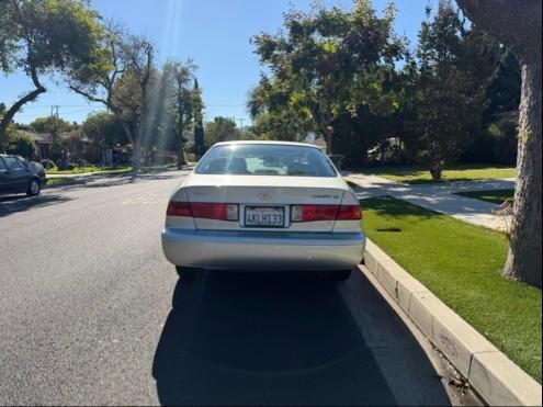 Silver 2000 Toyota Camry XLE V6