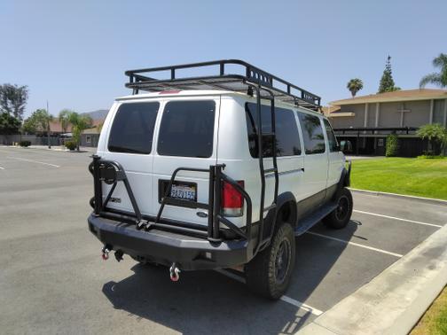 2001 Ford E350 Super Duty XLT Wagon
