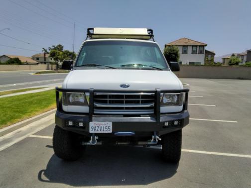 2001 Ford E350 Super Duty XLT Wagon