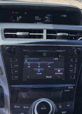 2017 Toyota Prius v Five