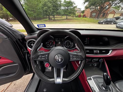 2018 Alfa Romeo Stelvio Quadrifoglio