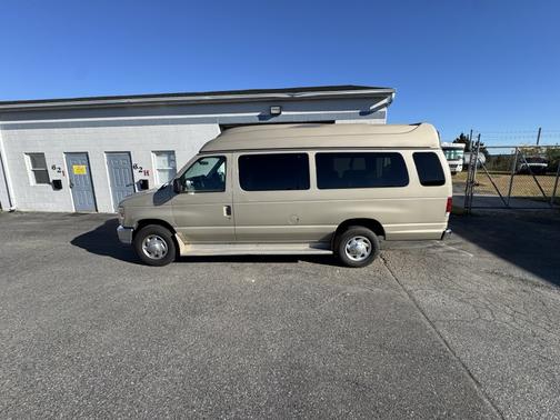 2010 Ford E350 Super Duty XL