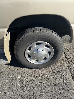 2010 Ford E350 Super Duty XL