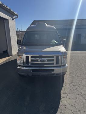 2010 Ford E350 Super Duty XL