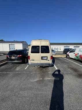 2010 Ford E350 Super Duty XL