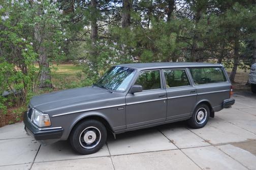 Gray 1993 Volvo 240 Base