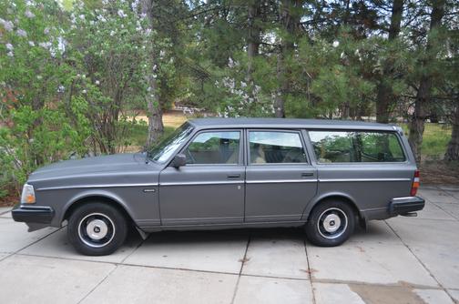 Gray 1993 Volvo 240 Base