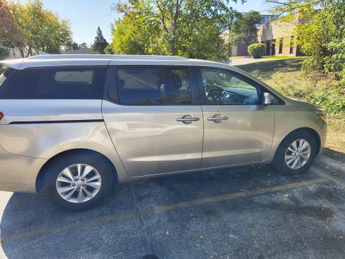 2016 Kia Sedona LX