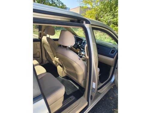 2016 Kia Sedona LX